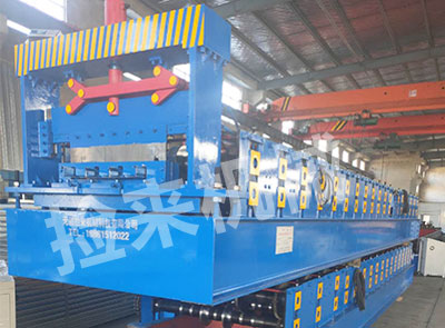 閉口樓承板設(shè)備相比開(kāi)口樓承板設(shè)備有哪些優(yōu)勢(shì)？